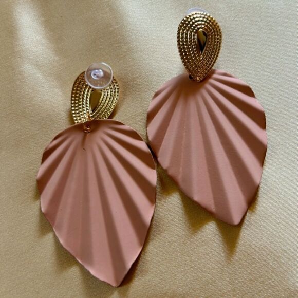 bohemian leaf drop earrings A492 - Picture 3 of 3